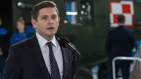 Kownacki o zakupie śmigłowców: nie daliśmy rady