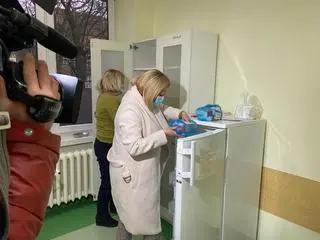 450 dawek szczepionki przeciwko COVID-19 trafiło do USK we Wrocławiu