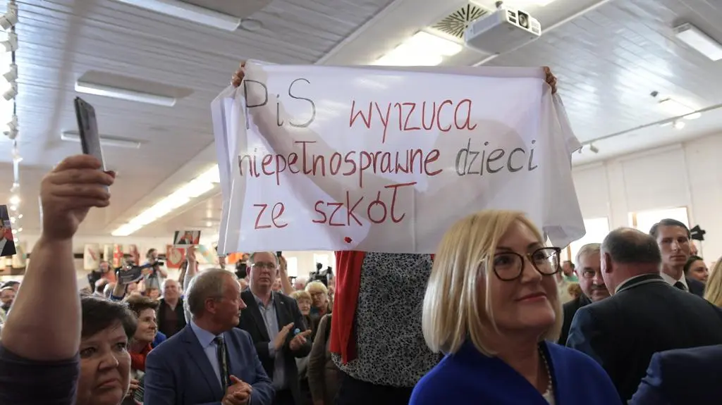 Okrzyki Misiewicze i Gdańsk cię nie chce. Zgromadzeni nie dali dojść do słowa premierowi