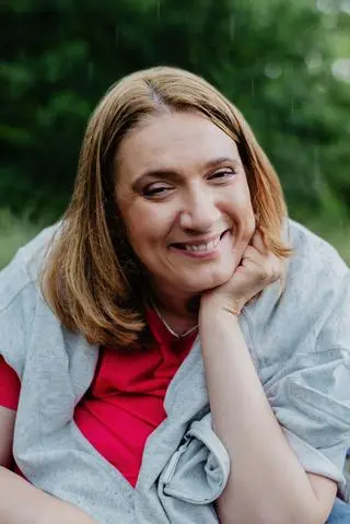Agata śmieje się z określeń, którymi zwykle opisuje się osoby z niepełnosprawnościami, takich jak "dzielna" i "pogodna"