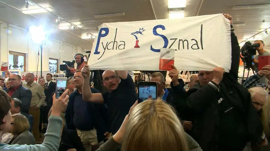 Okrzyki i przepychanki podczas spotkania z premierem