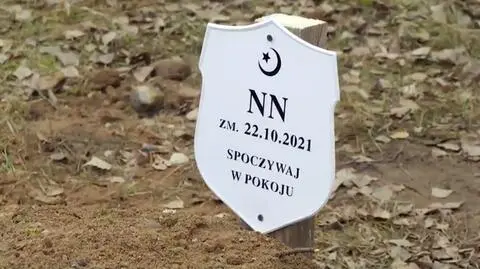 Pochowano mężczyznę, którego ciało znaleziono niedaleko granicy. Nie wiadomo, kim był i jak się nazywał