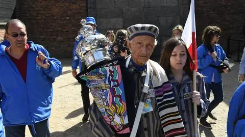 Przemówienie Edwarda Mosberga w Auschwitz II-Birkenau