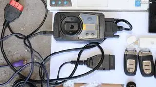 Specjalistyczny sprzęt do kradzieży samochodów