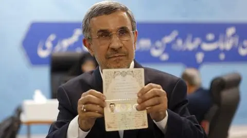 Przyspieszone wybory po tragicznej śmierci prezydenta. Zgłaszają się kandydaci