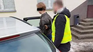 19-latek został zatrzymany przez policję. Znaleziono przy nim część skradzionej gotówki 
