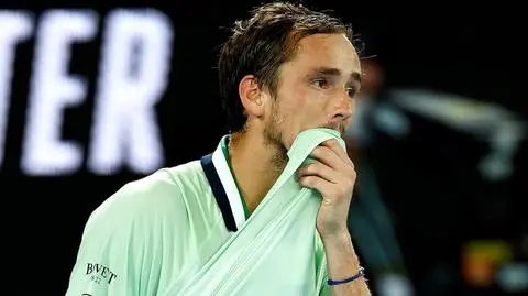 Miedwiediew ma dość. Grozi nieobecnością na Wimbledonie i French Open