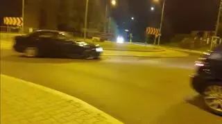 Driftował na rondzie, słono zapłaci