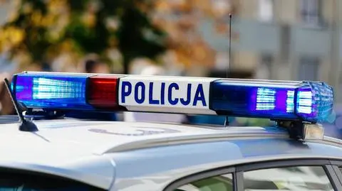 "Kierowca był tak pijany, że zasnął w aucie na środku ulicy"