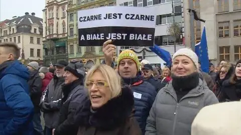 2 tys. osób na manifestacji KOD we Wrocławiu