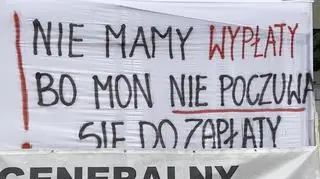 Protest przed siedzibą MON