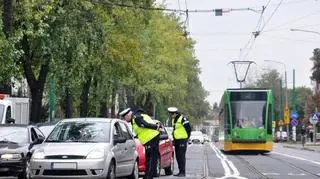 Samochody na bus pasie 