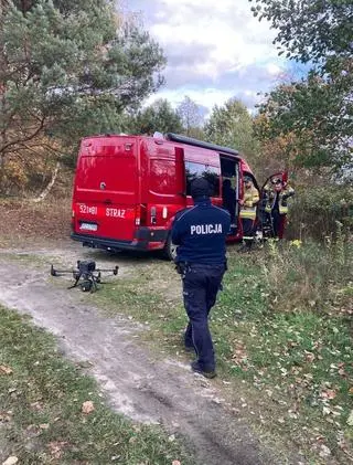 W poszukiwaniach wykorzystywany jest dron
