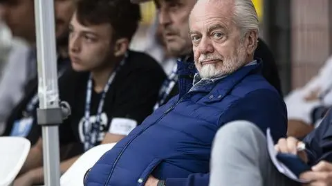 Prezes Napoli komentuje sytuację z Zielińskim. "Musieliśmy z niego zrezygnować"