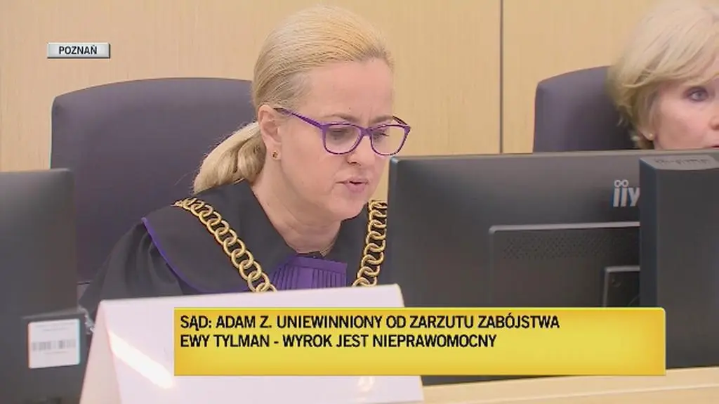 Sędzia Grzybek odczytuje wyrok