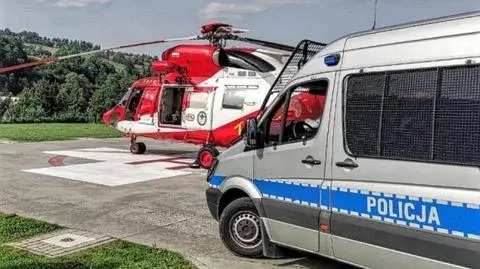 Turystą zajęli się ratownicy i policjanci