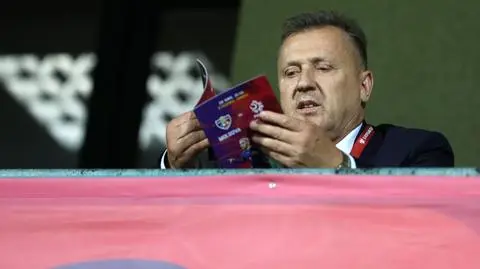Blamaż, kłótnie, nieproszeni goście. Wizerunek kadry cierpi, pada słowo "bojkot"