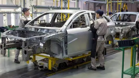 Motoryzacyjna zapaść. Rosyjski przemysł samochodowy w kryzysie