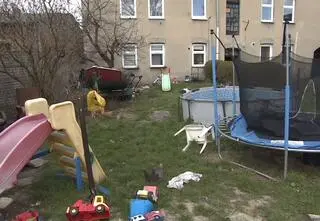 Ojczym skatowanego Kamila z kolejnymi zarzutami. Śledczy: molestował kilkuletnią dziewczynkę