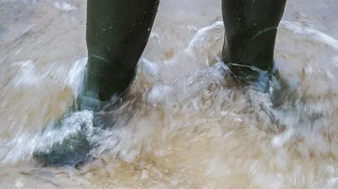 Uwaga. Wydano alerty hydrologiczne