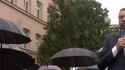 morawiecki o trzasku