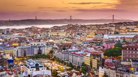 lizbona portugalia shutterstock_227492806