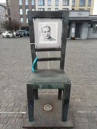 Doktor Rozalia Blau. Wystawa fotografii na placu Bohaterów Getta w Krakowie