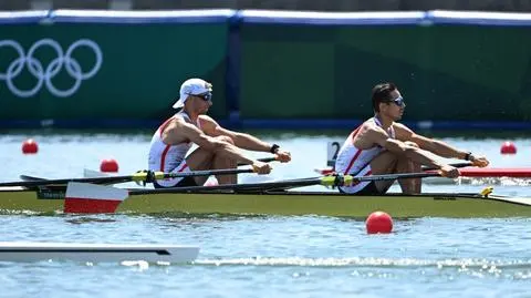 Dwójka podwójna wagi lekkiej w finale B. Norwegowie stracili kontrolę nad łodzią