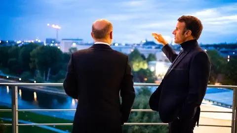 Olaf Scholz i Emmanuel Macron w Berlinie