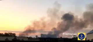 Kłęby dymu nad okupowanym obszarem Rosjan w rejonie Heniczeska 
