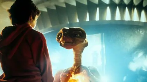 Model filmowego kosmity sprzedany za astronomiczną kwotę