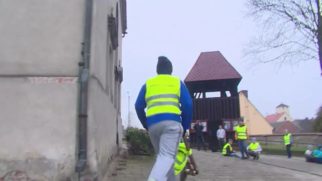 Wyścig klekotów w Bukówcu Górnym
