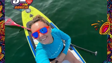 Historyczna przepustka, kostka z podpisem Igi Świątek, niespodzianka z Białego Domu. TVN24 gra z WOŚP 