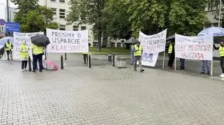 Protest przed siedzibą MON