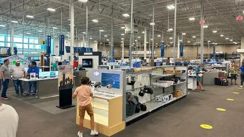 Wielka sieć rezygnuje ze sprzedaży płyt DVD