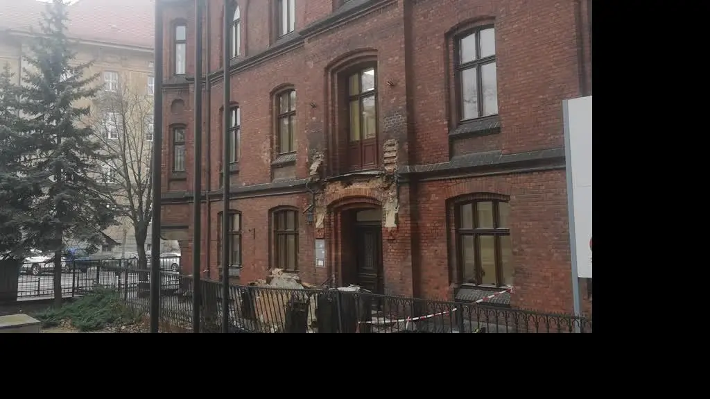 Zerwał się balkon 