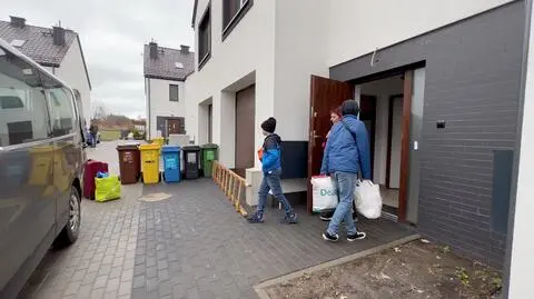 Uchodźcy wprowadzają się do domu pod Wrocławiem