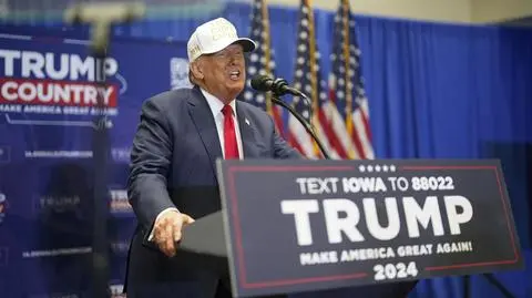 Siarczysty mróz nie odstraszył zwolenników Trumpa. "Wyścig naprawdę się rozpoczyna"