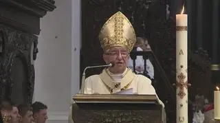 Abp Głódź apeluje o uspokojenie nastrojów