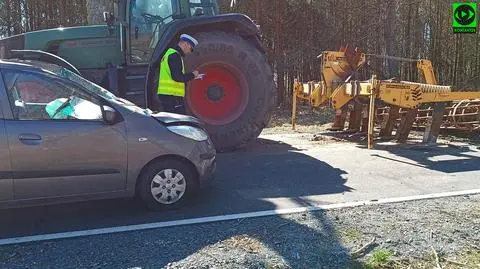 56-latka zginęła w wypadku, zderzyła się na drodze z ciągnikiem rolniczym