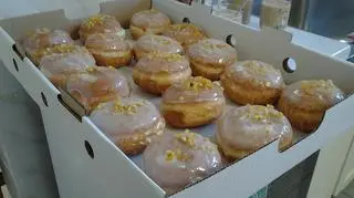 Zamówienia na pączki złożyli pani sołtys mieszkańcy wsi