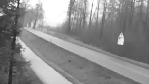 NVR_ch1_main_20191225081948_20191225082422_1