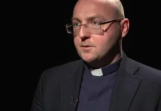 "Zbudował księstwo" Jędraszewskiemu, teraz traci stanowisko. Porządki abp. Rysia dosięgły rzecznika