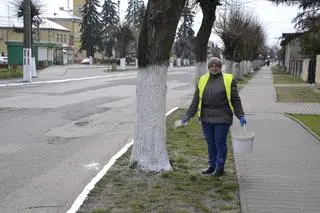 Chwytają pędzle w dłoń i malują 