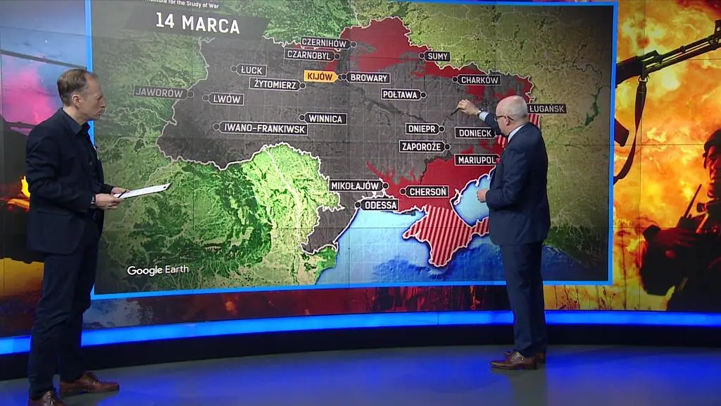 Generał Waldemar Skrzypczak analizuje mapę rosyjskiej inwazji