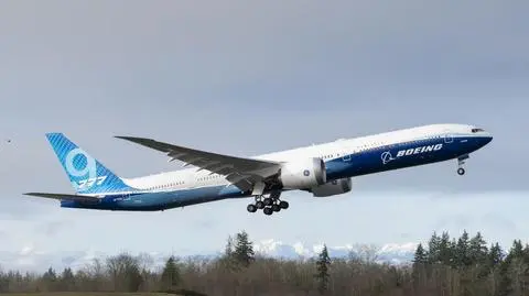 Boeing 777 awaryjnie lądował w Moskwie