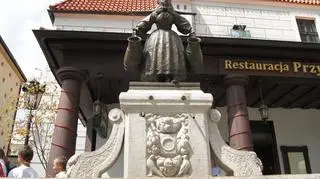 Figurka Bamberki na Starym Rynku