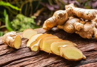 Imbir - właściwości, zastosowanie, przepisy na herbatę, napar i syrop z imbiru