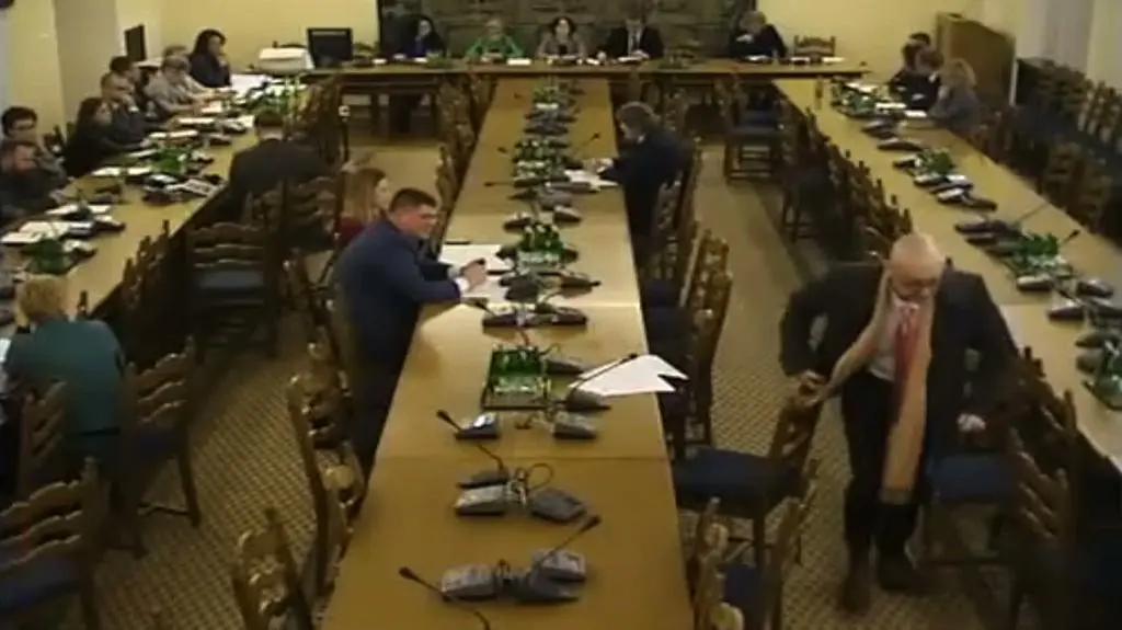 Nie jest mnie pani w stanie obrazić!. Wzburzony Kamiński opuścił obrady komisji