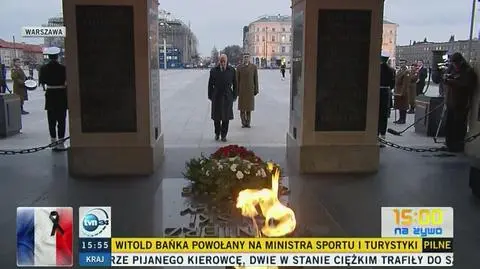 Antoni Macierewicz przed Grobem Nieznanego Żołnierza